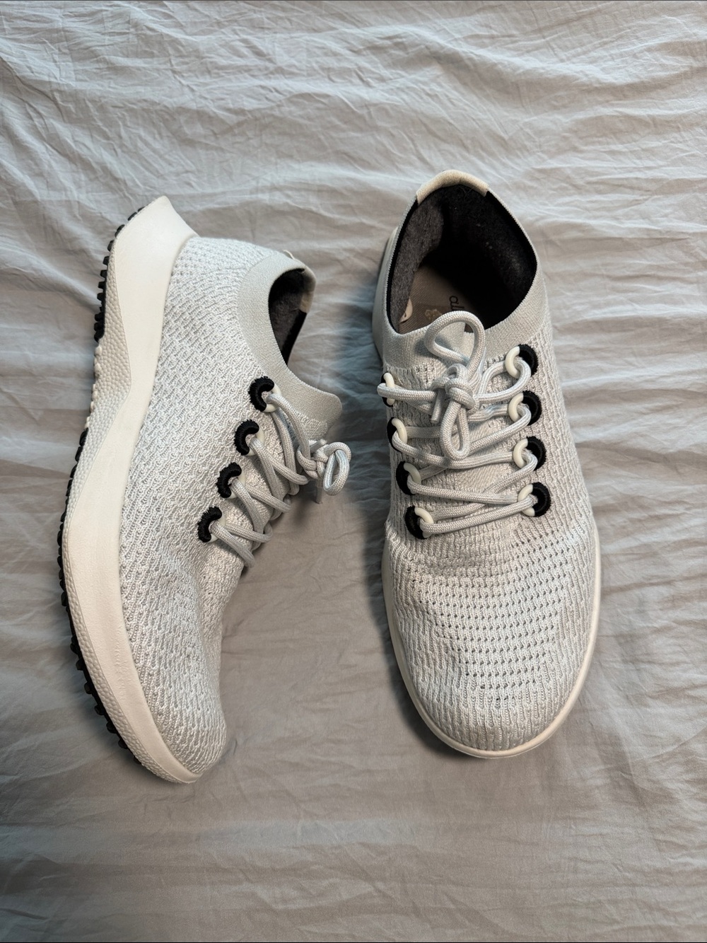 allbirds Men's Light Grey Knit Athletic Sneakers with Black Accents